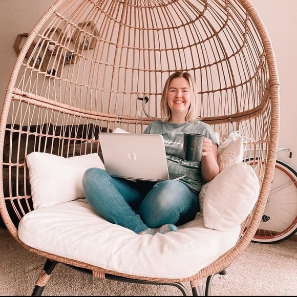 Welcome To My Closet 🛒 - Picture 1 of 7